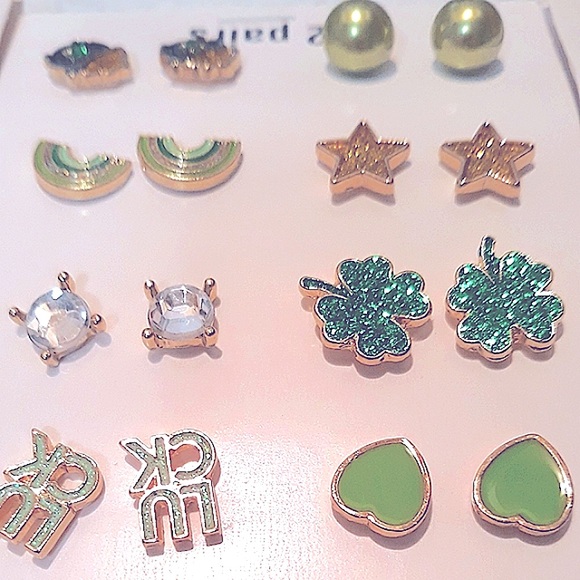 Add On Item- 1 Pr Stud Earrings.Must Bundle 2 reg priced items for $3 price!NEW - Picture 2 of 11